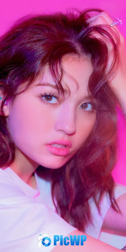 Jeon Somi - Outta My Head 3K Mobile Wallpaper