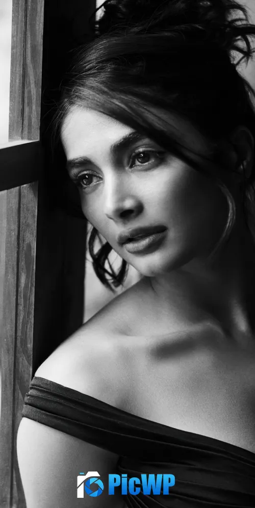 Pooja Hegde Black and White 3K Mobile Wallpaper