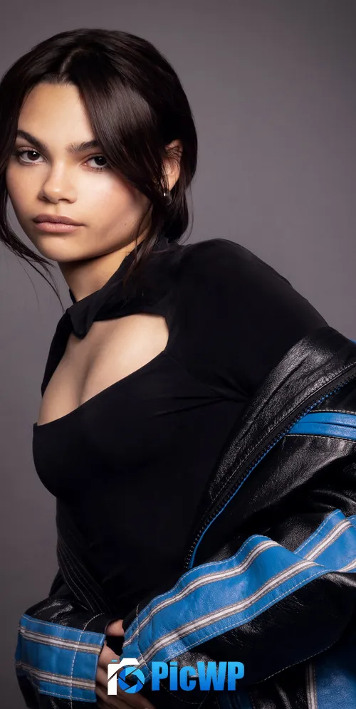 Ariana Greenblatt 3K Mobile Wallpaper