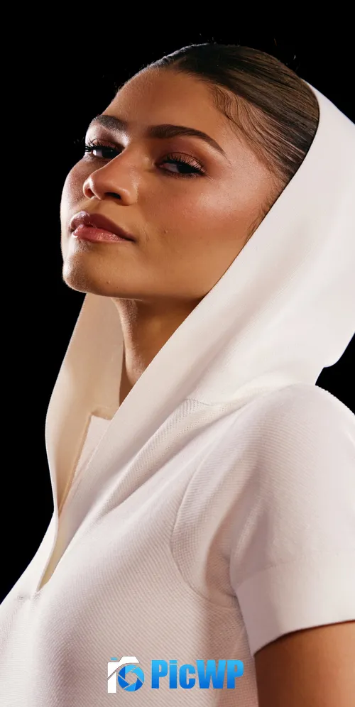 Zendaya Black background 3K Mobile Wallpaper