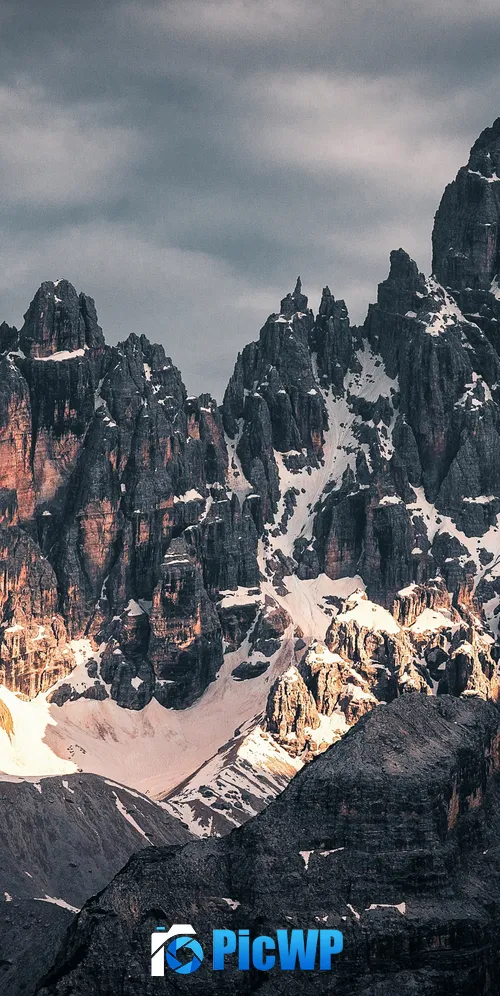 Golden hour Mountain Peak 3K Mobile Wallpaper