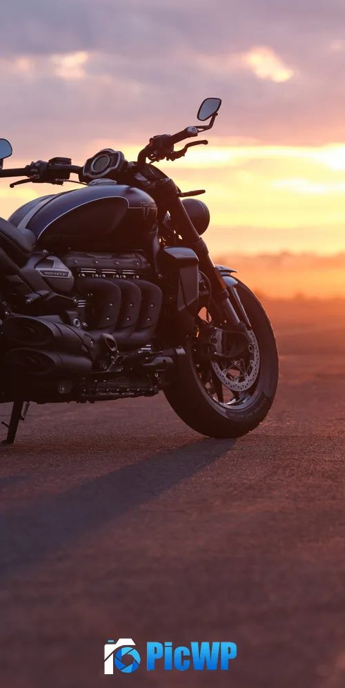 Triumph Rocket 3 GT Muscle cruiser 3K Mobile Wallpaper