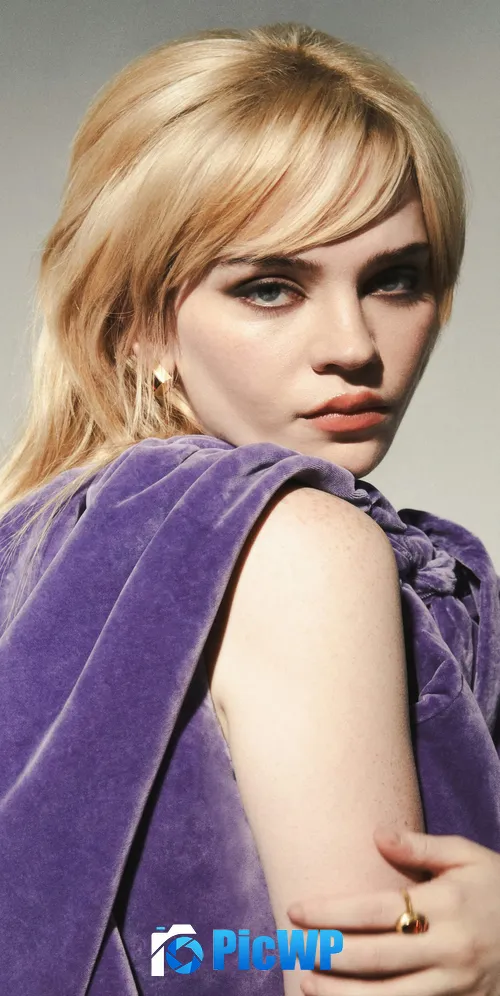 Sophie Thatcher 2025 3K Mobile Wallpaper