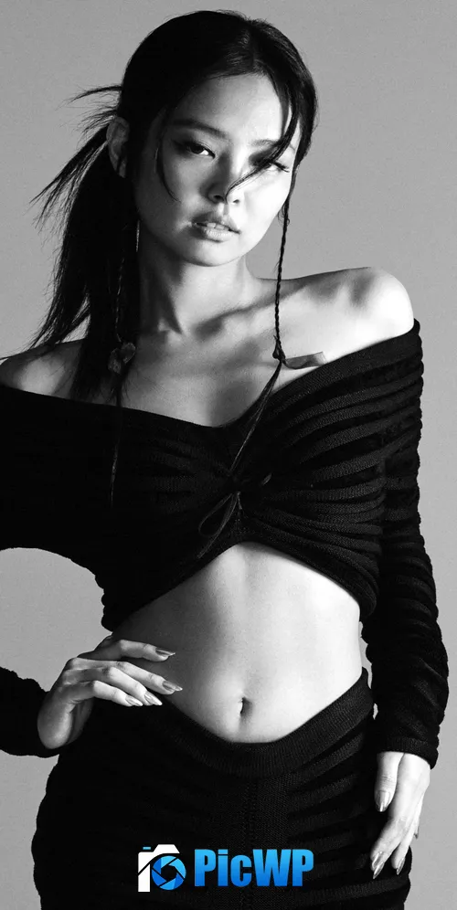 Jennie Monochrome 3K Mobile Wallpaper