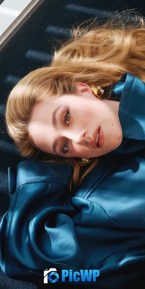 Lili Reinhart Marie Claire 3K Mobile Wallpaper
