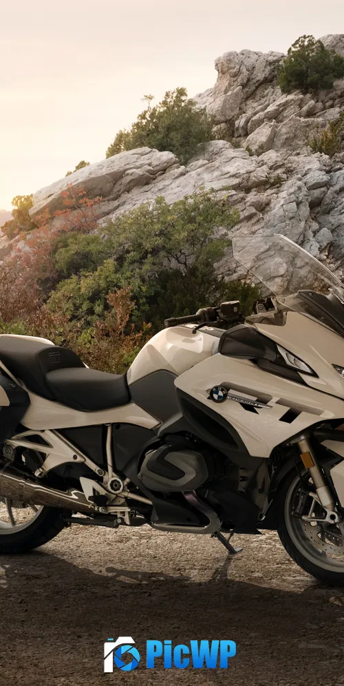 BMW R 1250 RT Touring bike 3K Mobile Wallpaper
