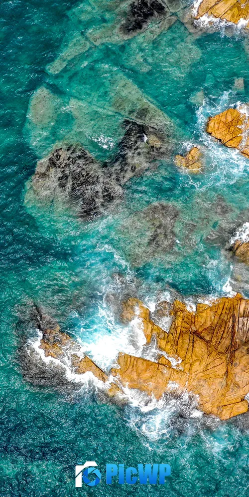 Rocky beach Boat 3K Mobile Wallpaper