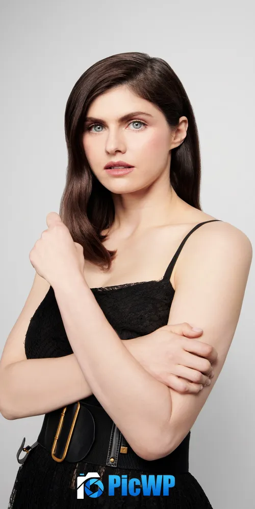 Alexandra Daddario 2023 3K Mobile Wallpaper