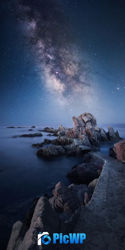 Seascape Milky Way 3K Mobile Wallpaper