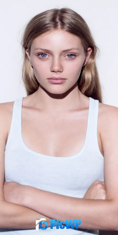 Grace Van Dien 3K Mobile Wallpaper