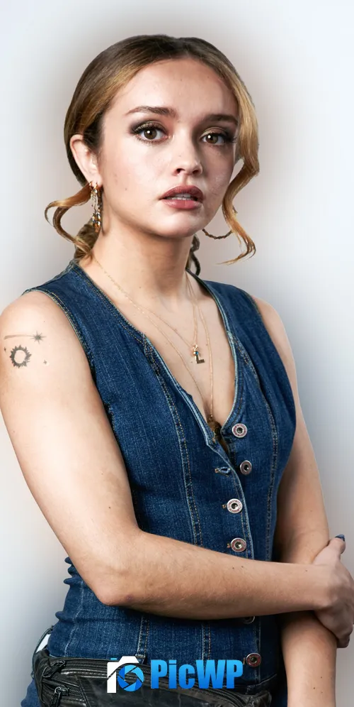 Olivia Cooke Portrait 3K Mobile Wallpaper