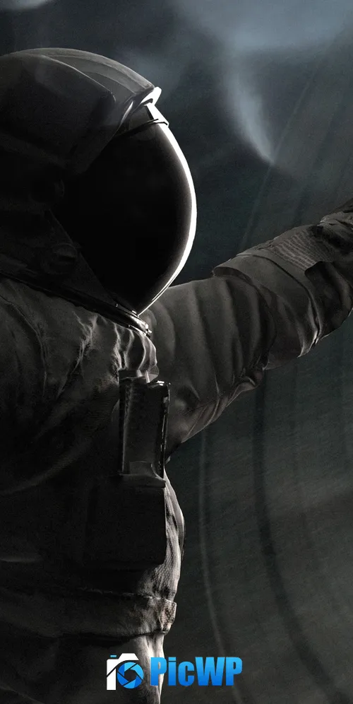Astronaut Saturn 3K Mobile Wallpaper
