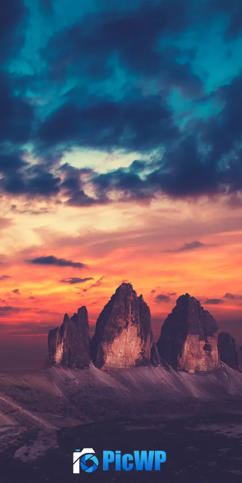 Sunset Rock formations 3K Mobile Wallpaper