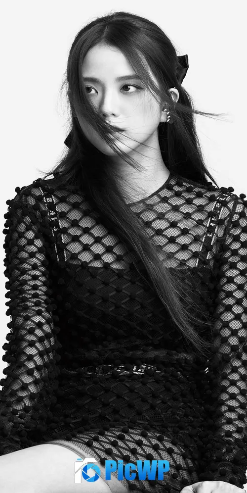 Jisoo Monochrome 3K Mobile Wallpaper