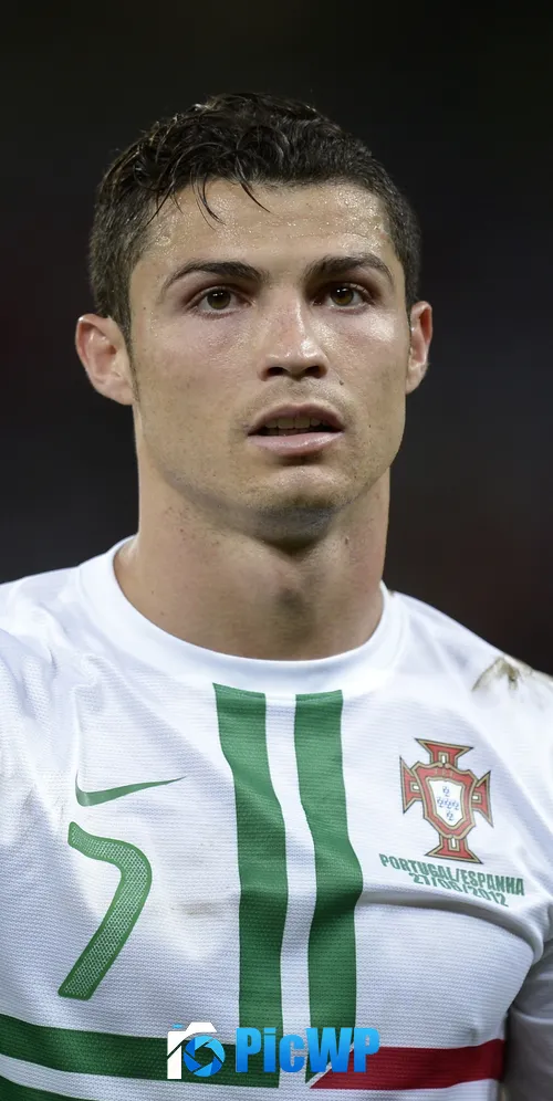 Portuguese soccer player Cristiano Ronaldo 3K Mobile Wallpaper