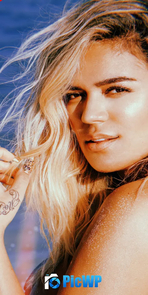 Karol G Retro 3K Mobile Wallpaper