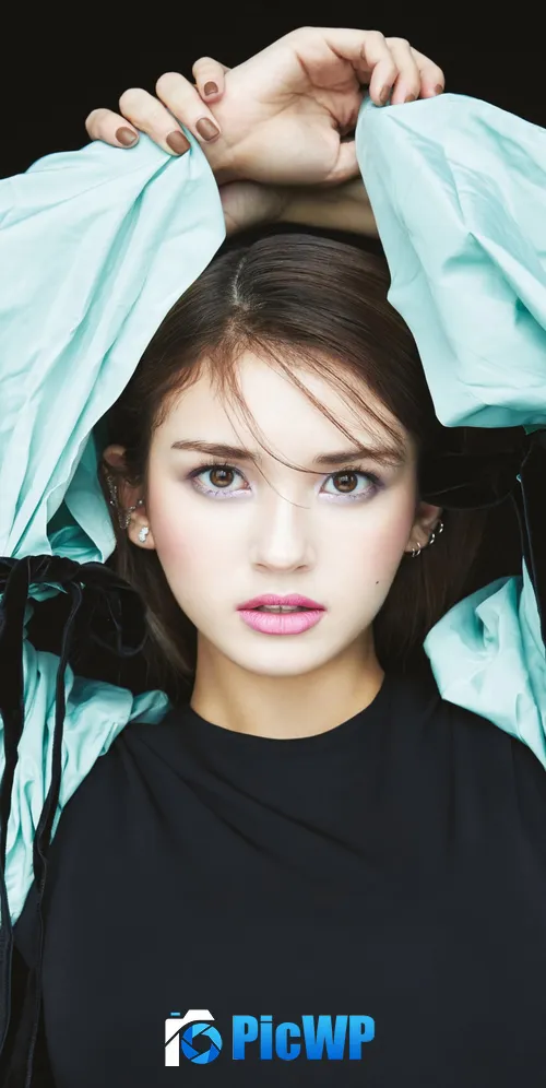 Jeon Somi Portrait 3K Mobile Wallpaper