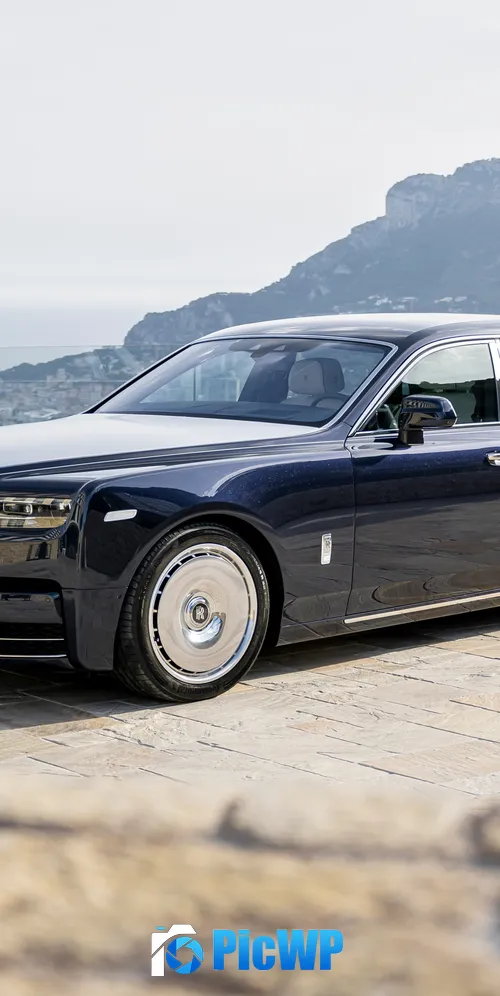 Rolls-Royce Phantom EWB 2022 3K Mobile Wallpaper