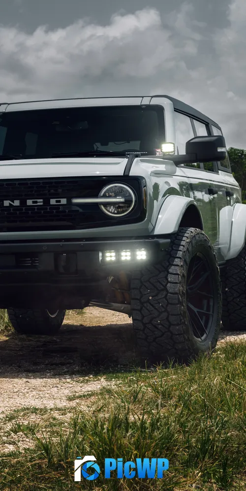 Ford Bronco Wildtrak Off-Road SUV 3K Mobile Wallpaper