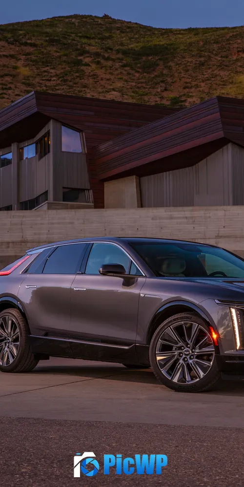 Cadillac Lyriq Electric SUV 3K Mobile Wallpaper