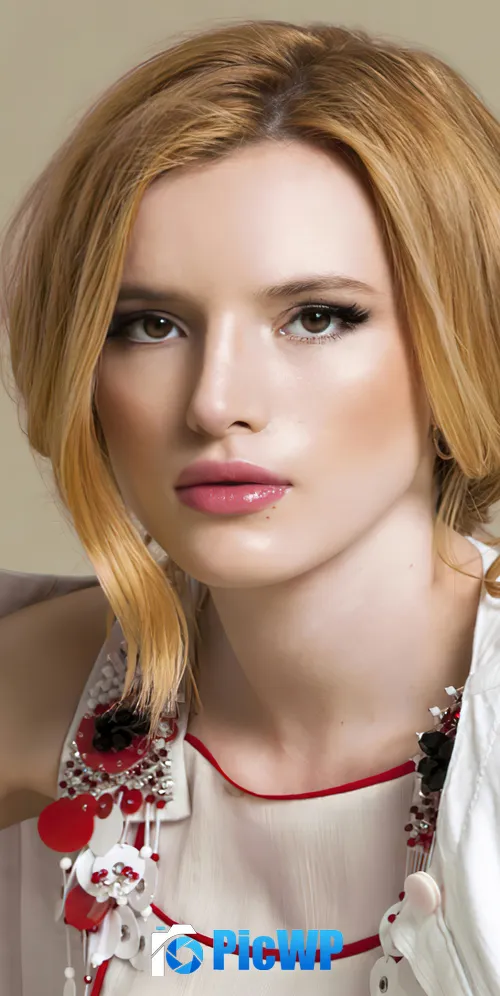 Bella Thorne Beautiful actress 3K Mobile Wallpaper