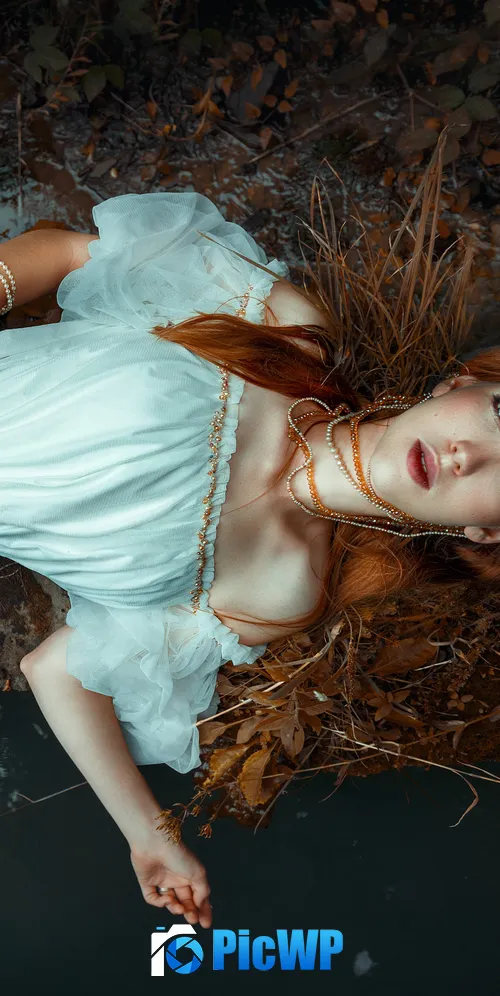 Beautiful girl Aerial view 3K Mobile Wallpaper
