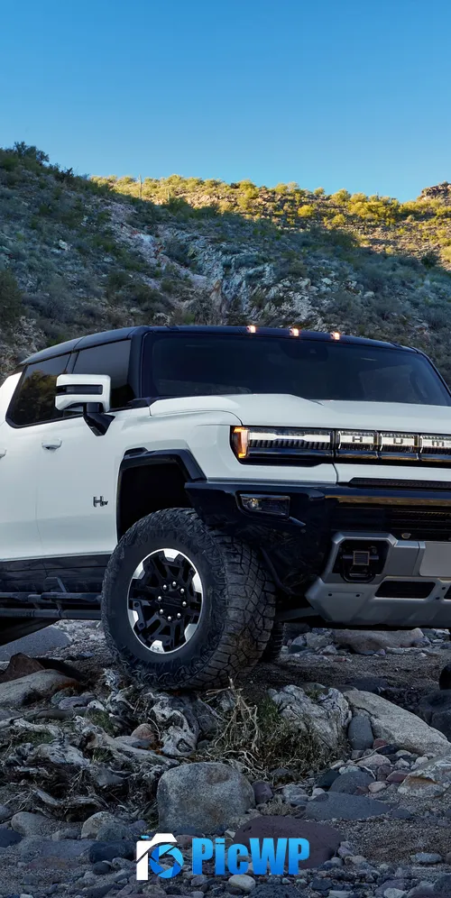 GMC Hummer EV 2022 3K Mobile Wallpaper