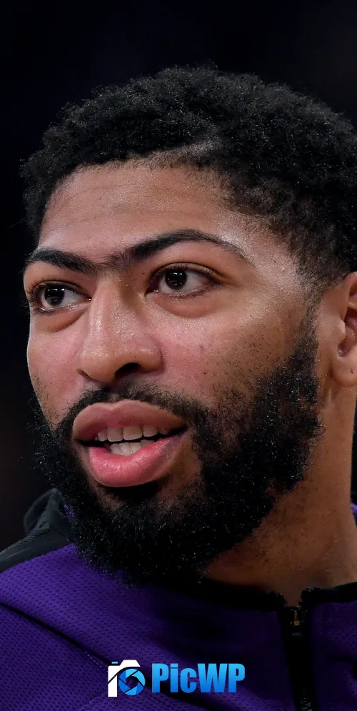 Anthony Davis Lakers 3K Mobile Wallpaper