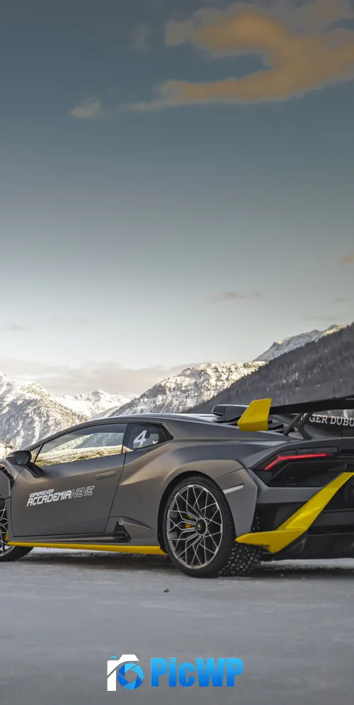 Lamborghini Huracan EVO Lamborghini Urus 3K Mobile Wallpaper