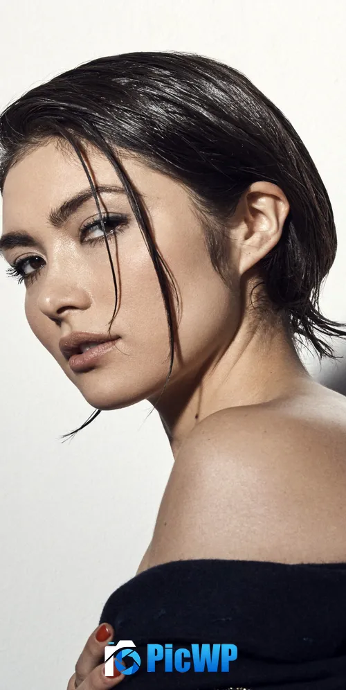 Daniella Pineda American actress 3K Mobile Wallpaper