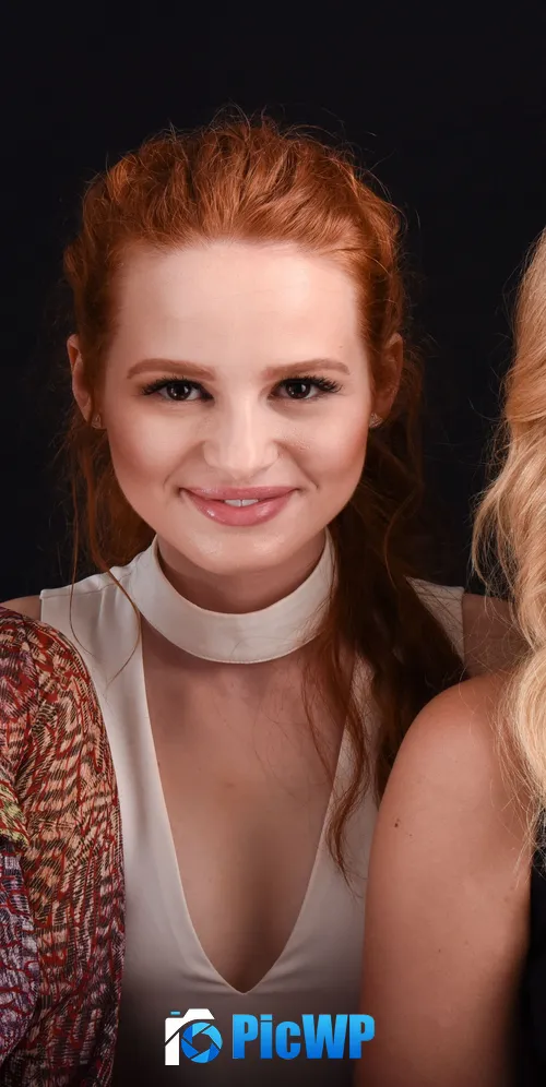 Camila Mendes Madelaine Petsch 3K Mobile Wallpaper