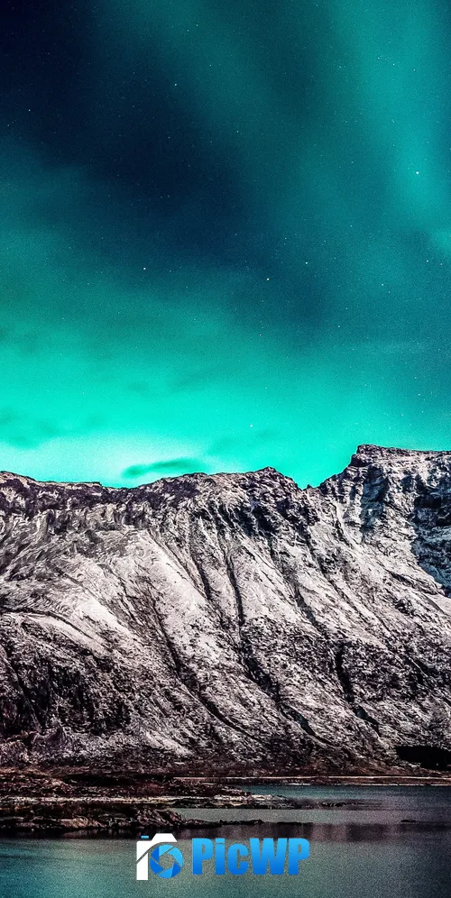 Nordic mountain range Aurora Borealis 3K Mobile Wallpaper
