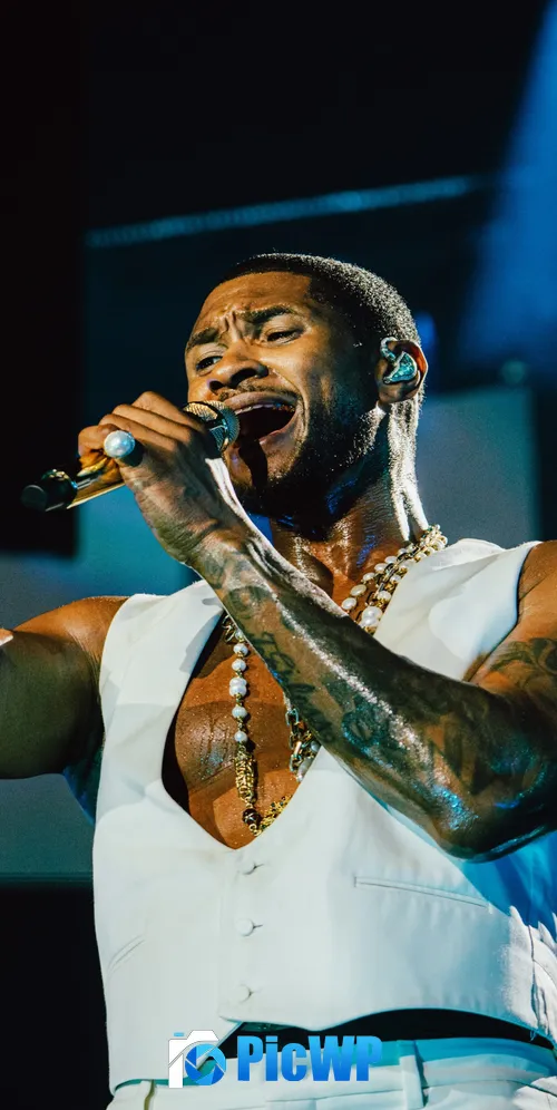 Usher Live concert 3K Mobile Wallpaper