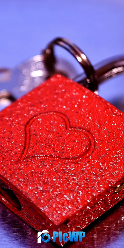 Key to the Heart Red Lock 3K Mobile Wallpaper