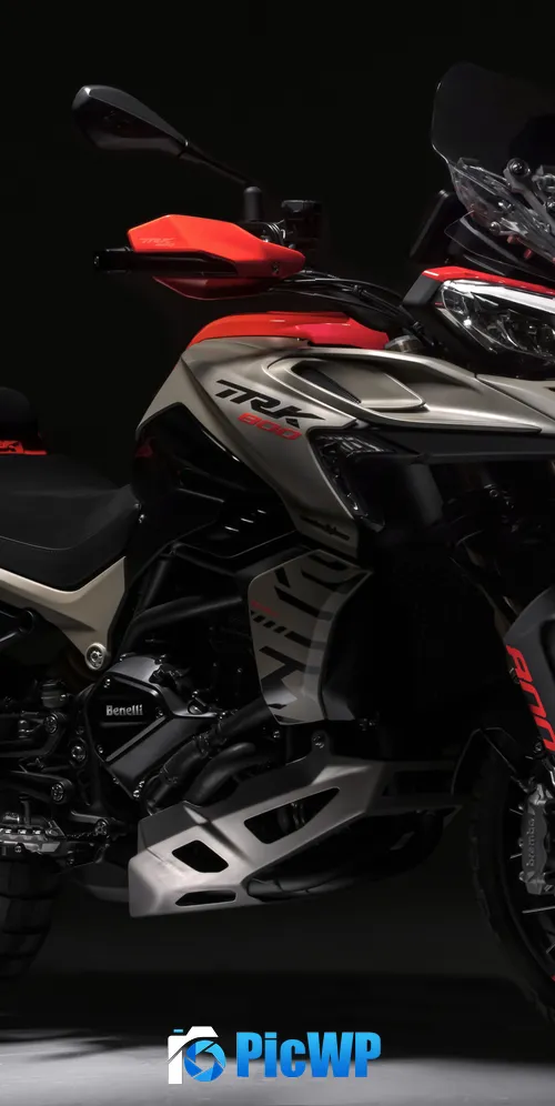 Benelli TRK 800 2022 3K Mobile Wallpaper