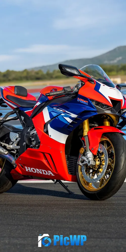 Honda CBR1000RR-R Fireblade SP Race track 3K Mobile Wallpaper