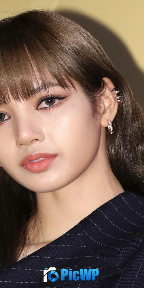 Lisa Portrait 3K Mobile Wallpaper
