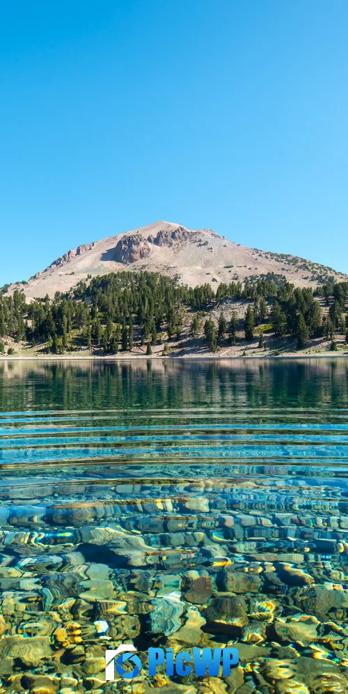Lake Helen Lassen National Forest 3K Mobile Wallpaper