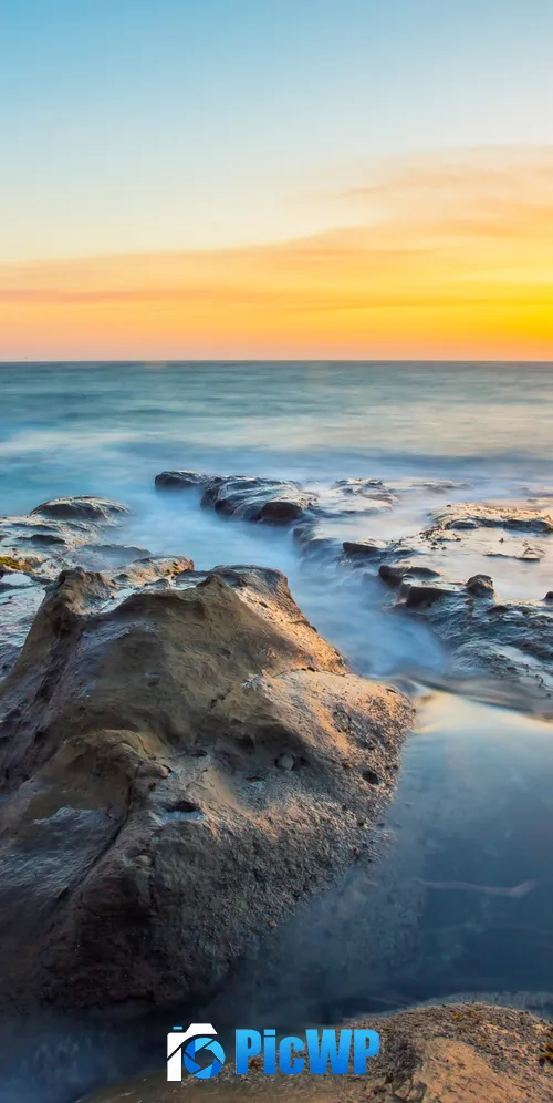 Rocky coast Sunset 3K Mobile Wallpaper