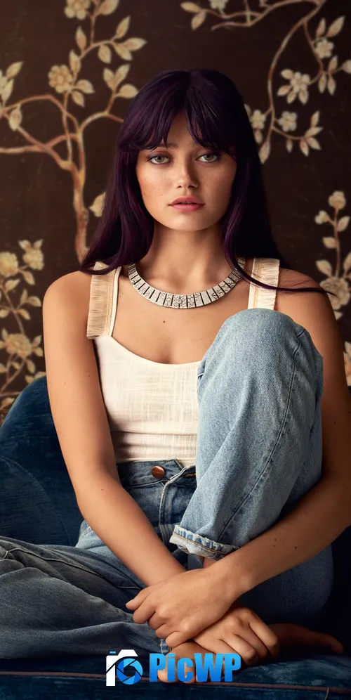 Ella Purnell English actress 3K Mobile Wallpaper