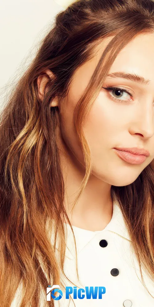 Alycia Debnam-Carey Actress 3K Mobile Wallpaper