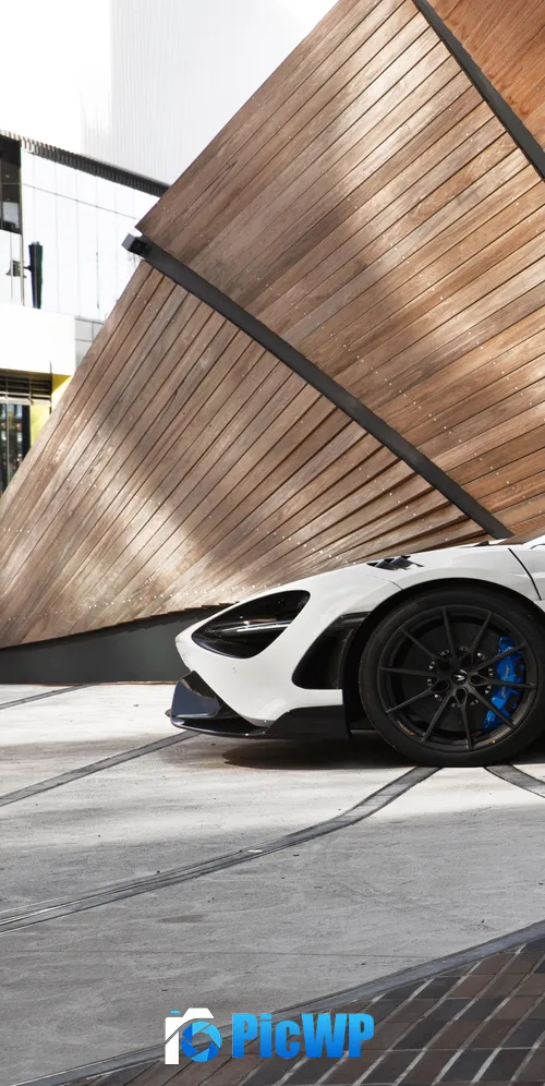 McLaren 765LT 2021 3K Mobile Wallpaper
