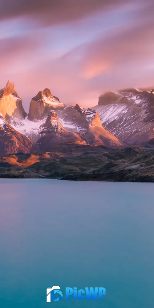 Lake Pehoe Torres del Paine National Park 3K Mobile Wallpaper