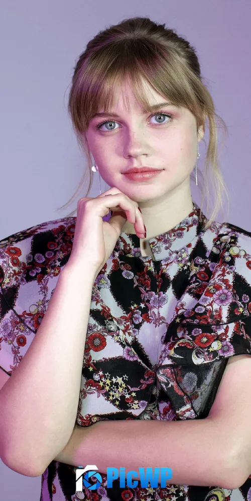 Angourie Rice Portrait 3K Mobile Wallpaper