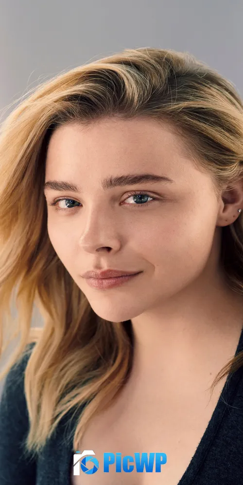 Chloe Grace Moretz Portrait 3K Mobile Wallpaper