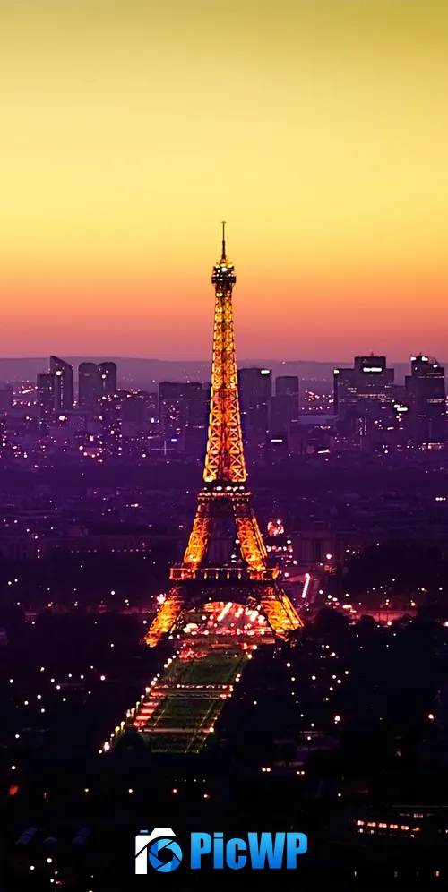 Eiffel Tower Twilight 3K Mobile Wallpaper