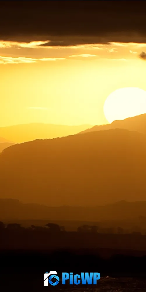 Serene Sunset 3K Mobile Wallpaper