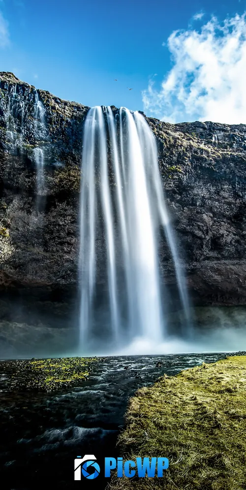 Seljalandsfoss Waterfalls 3K Mobile Wallpaper