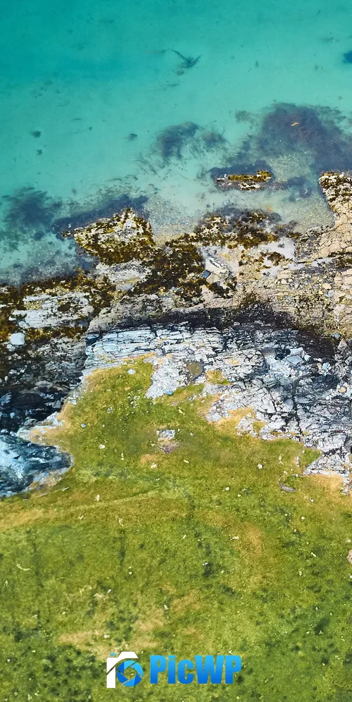 Green Island Aerial view 3K Mobile Wallpaper