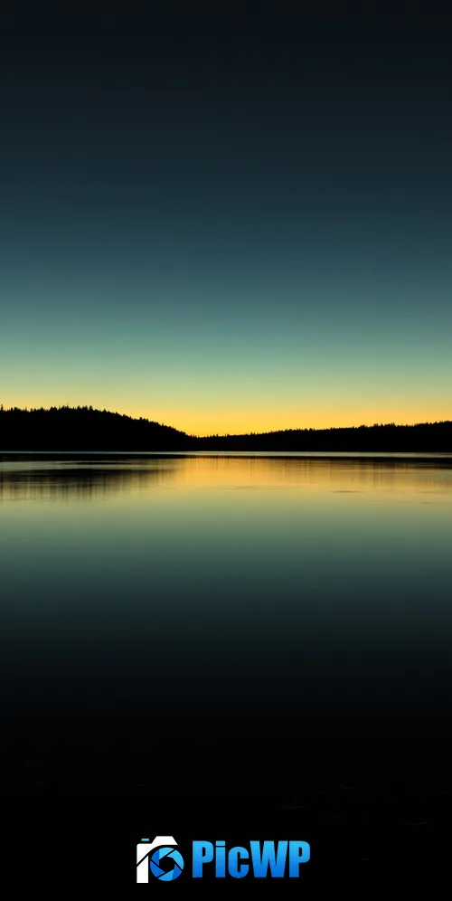 Paulina Lake Oregon 3K Mobile Wallpaper